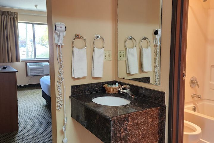 Luxury Inn & Suites