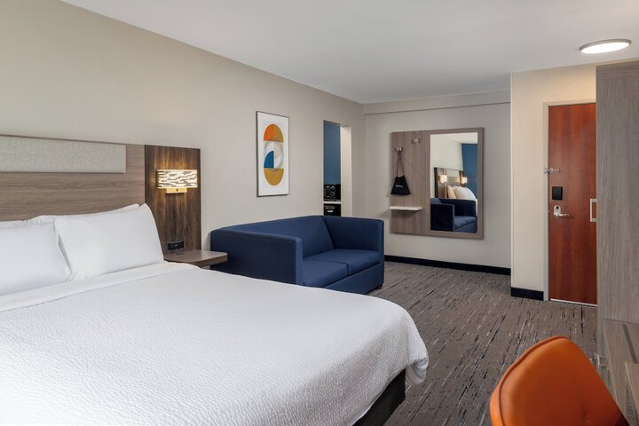 Room 20 of 39