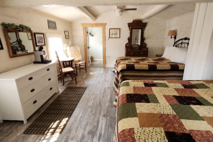 Room 11 of 29