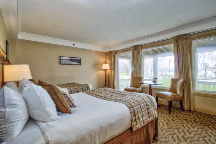 Room 10 of 28