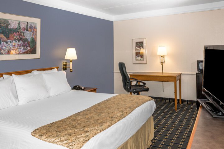 Room 9 of 25