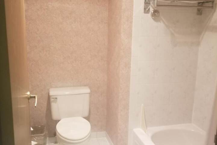 Room 8 of 24