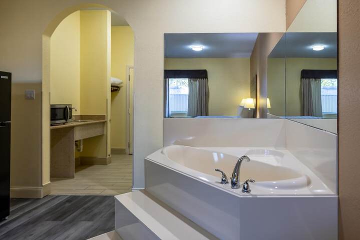 Studio 6 Suites – Pasadena TX