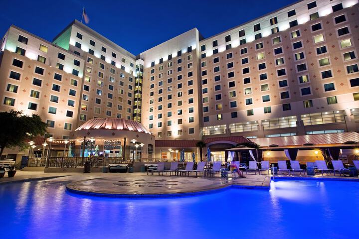 Harrahs Gulf Coast Hotel & Casino - a Caesars Rewards Destination