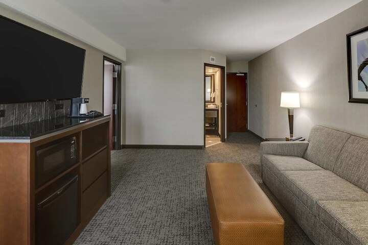 Room 28 of 48