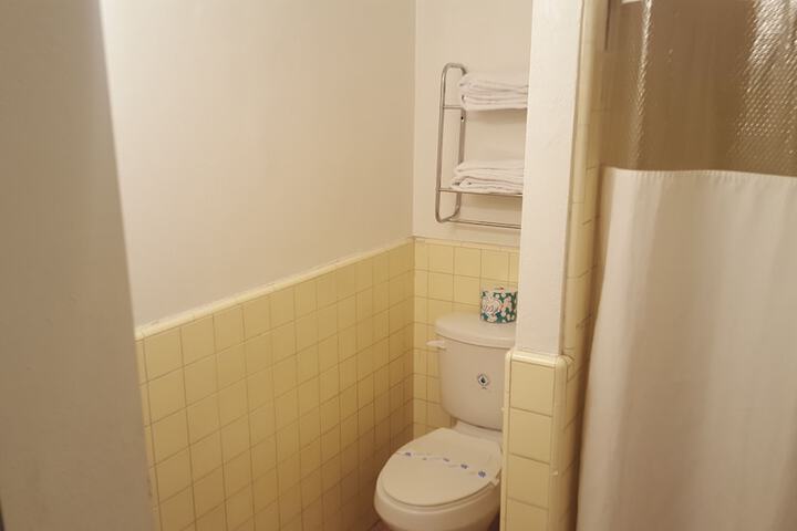 Room 31 of 37
