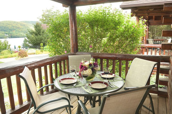 Lodges at Cresthaven