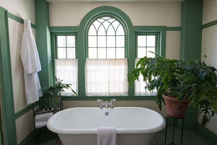 Room 50 of 67