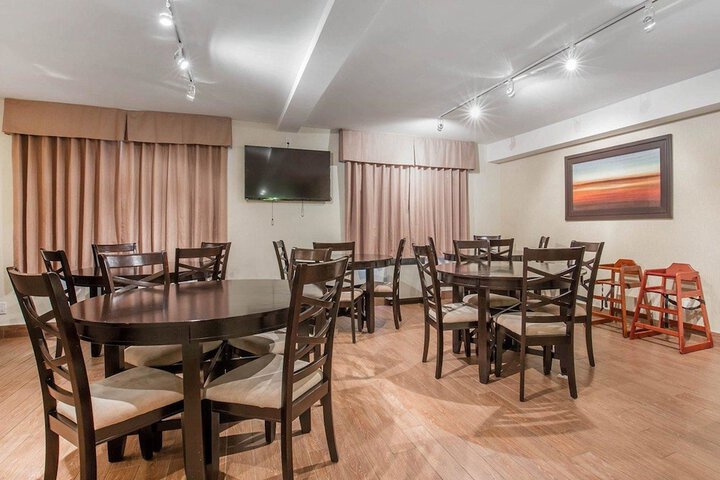 Econo Lodge Taber