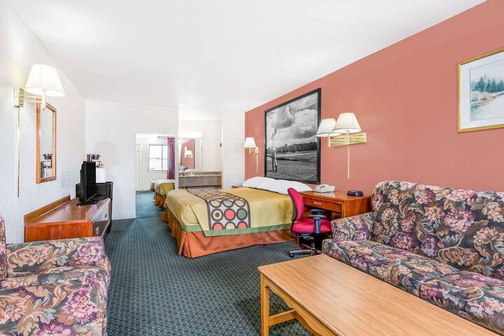 Room 11 of 14