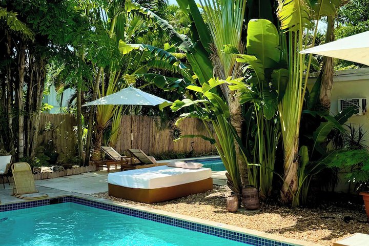 Pool 24 of 120