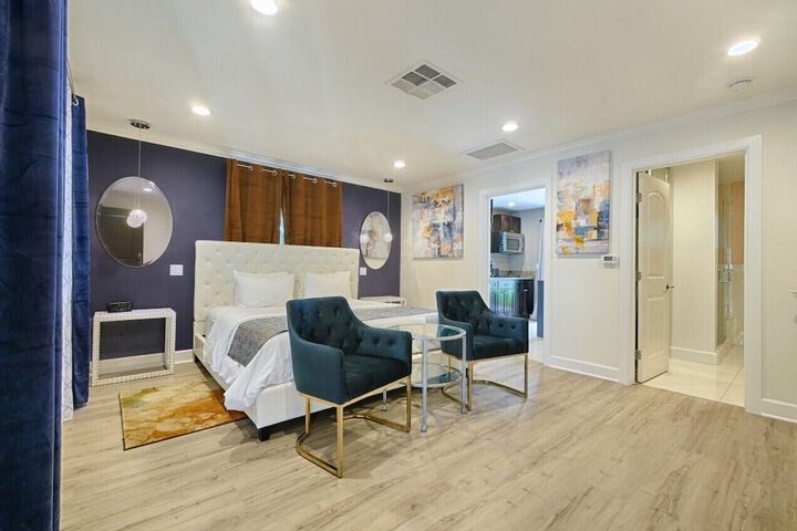 Little Paradise Hotel