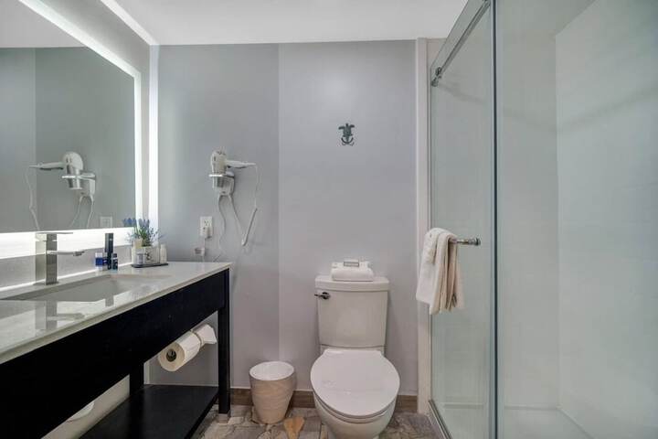 Ocean Sands Beach Boutique Inn - 1 Acre Private Beach