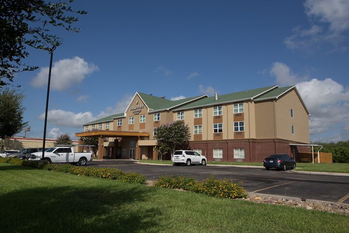 Country Inn & Suites by Radisson Harlingen, TX