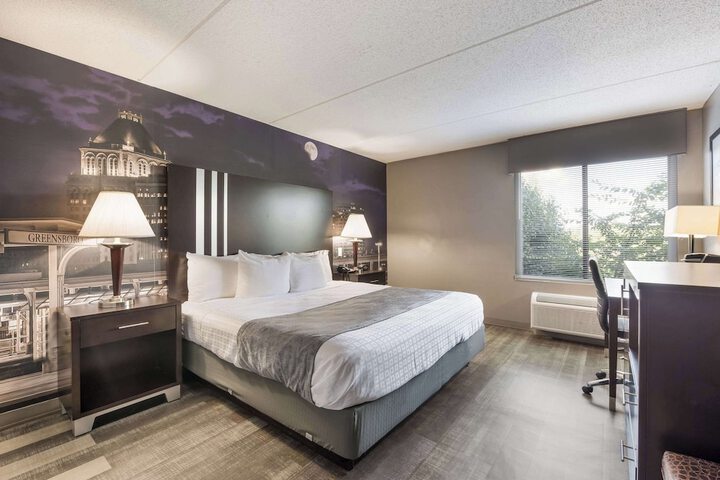 Room 30 of 54