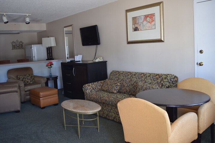 Room 8 of 14