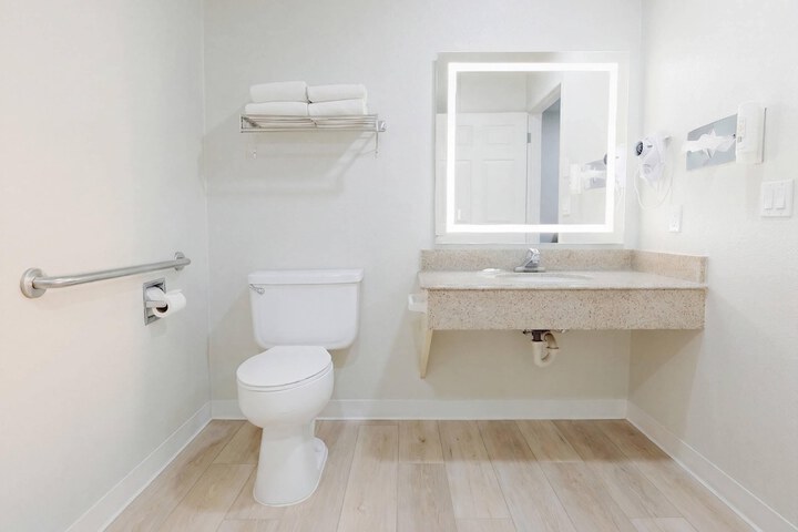 Quality Inn Holbrook near Petrified Forest