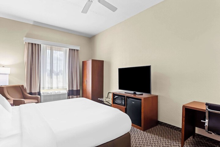 Room 30 of 54