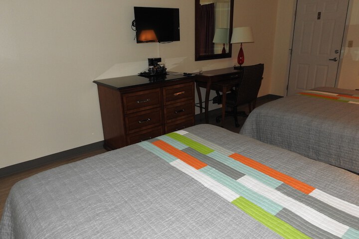 Room 30 of 46