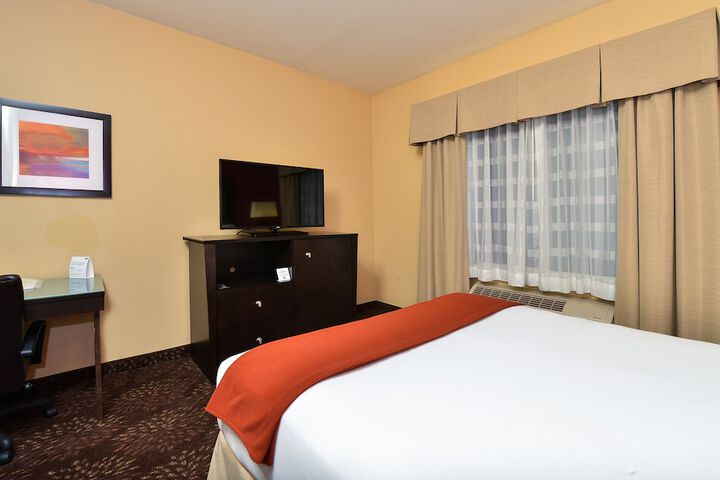 Room 42 of 64