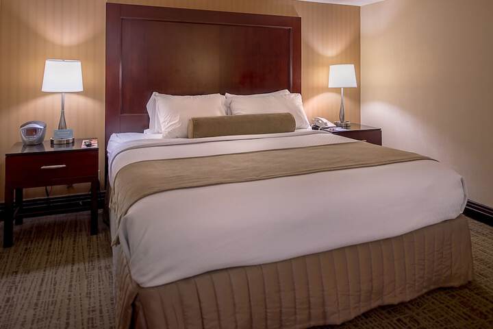 Crowne Plaza St. Louis Airport by IHG