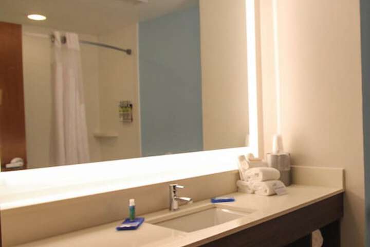 Room 16 of 41