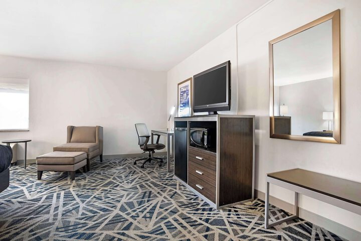 Room 15 of 31