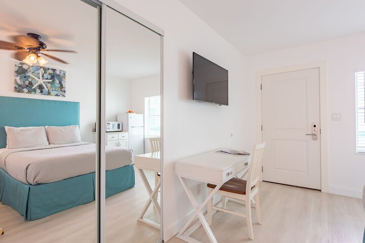 Room 14 of 33