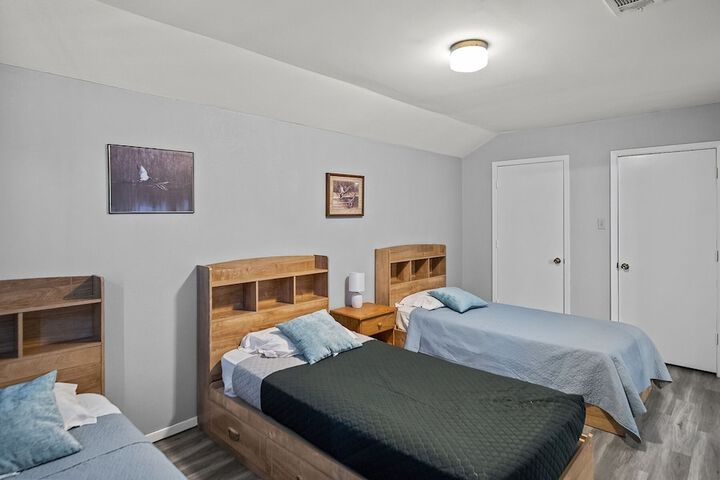 Room 17 of 37