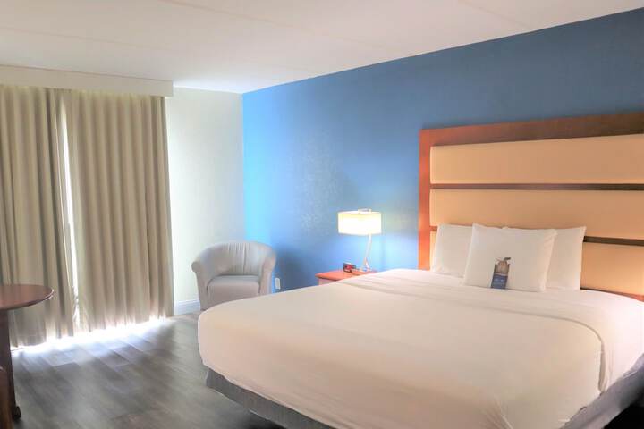 Room 6 of 27