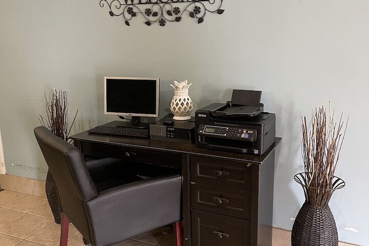 Business Center 22 of 22