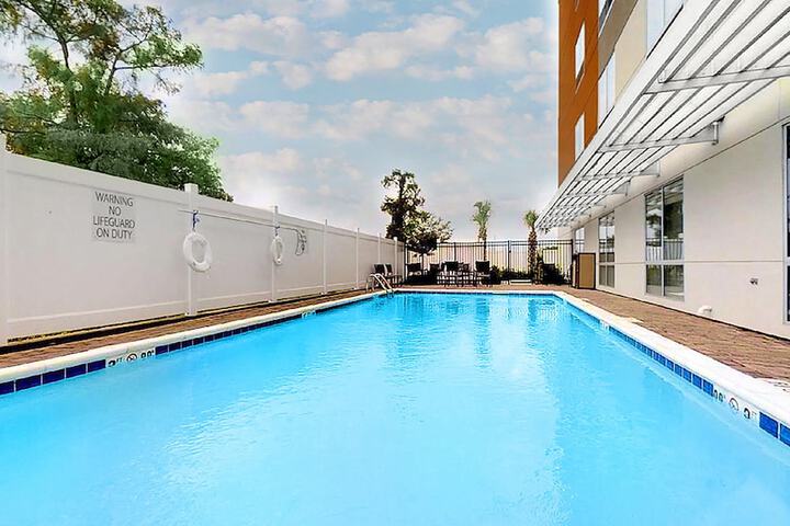 Pool 4 of 25