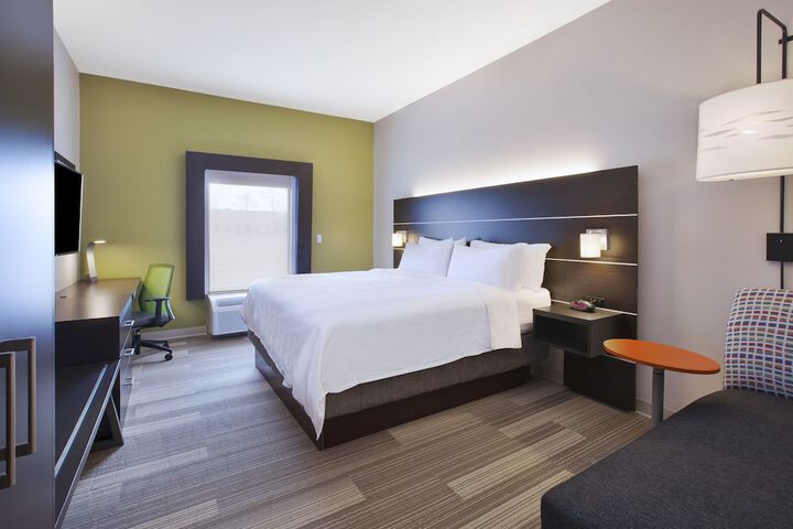 Holiday Inn Express Tiffin by IHG