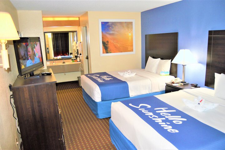 Days Inn by Wyndham Easley / Greenville/Clemson Area
