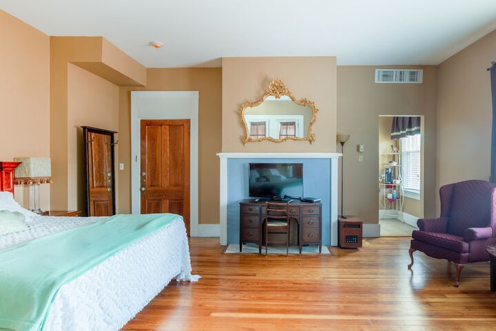 Room 26 of 48