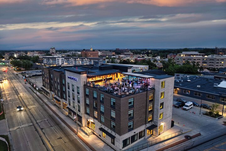 Hotel Indigo Traverse City by IHG