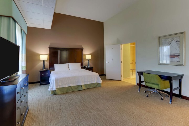 Room 25 of 59