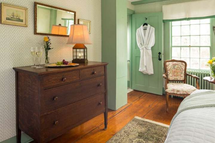 Waldo Emerson Inn