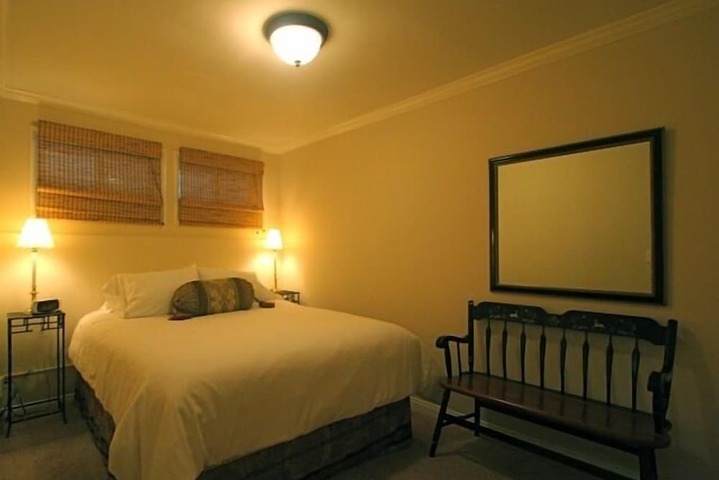Room 42 of 70
