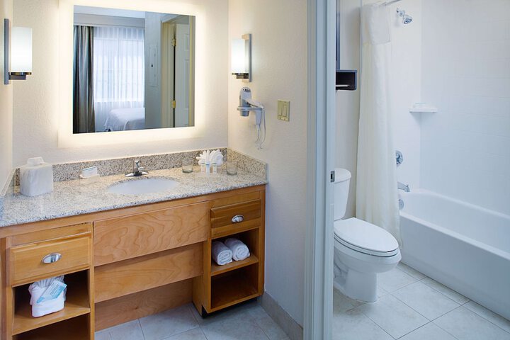 Room 8 of 24