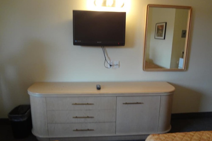 Room 36 of 46