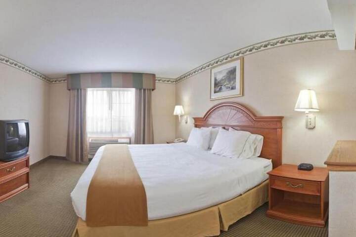 Room 14 of 34