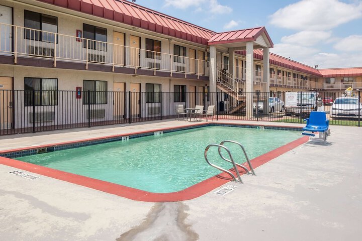 Pool 6 of 31