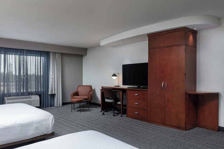 Courtyard by Marriott Wichita at Old Town