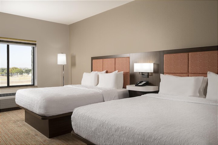 Hampton Inn & Suites Mansfield