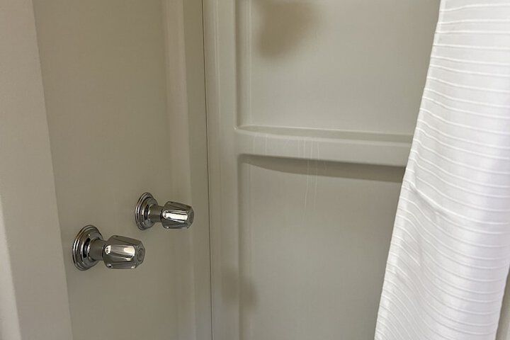Room 13 of 26