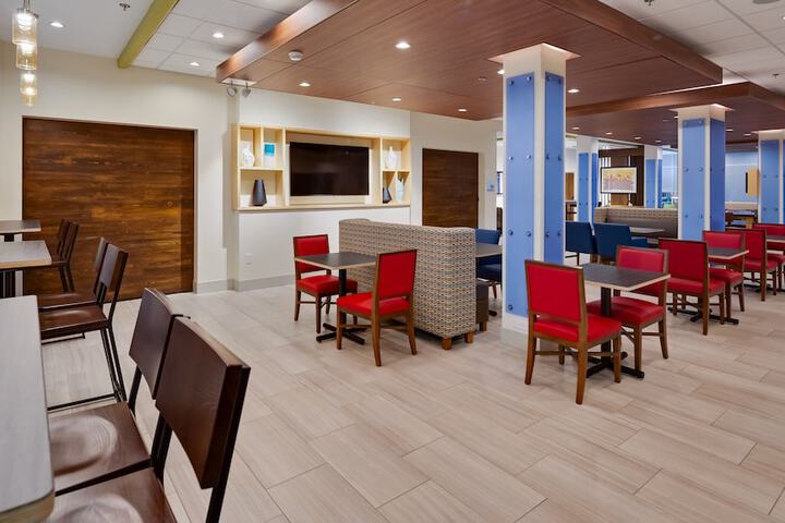 Holiday Inn Express & Suites Latta by IHG