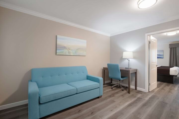 Room 17 of 30