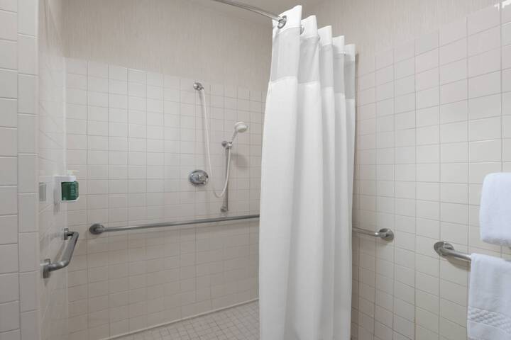 Room 14 of 21