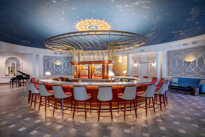 Hotel Roanoke & Conference Center Curio Collection by Hilton